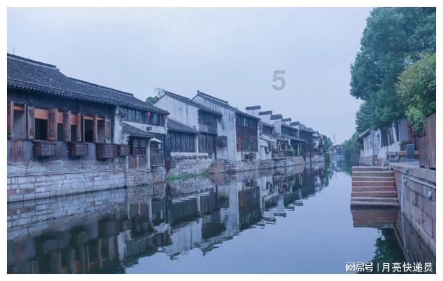 高层建筑发生火灾时人员可通过什么逃生游戏画面